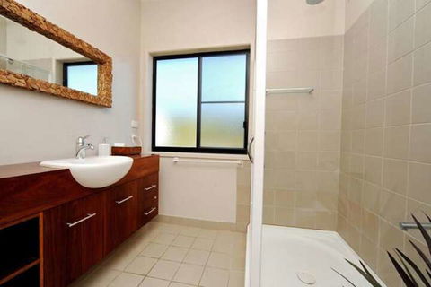 Airlie Waterfront Bed & Breakfast - Accommodation Australia 7