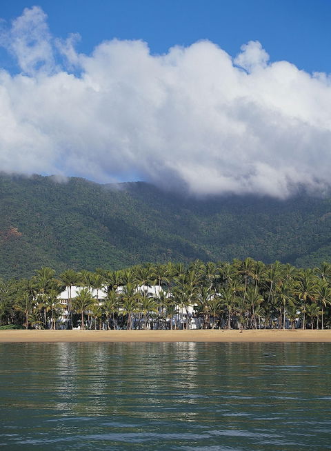 Alamanda Palm Cove By Lancemore - Bed n Breakfasts 0
