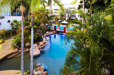 Alamanda Palm Cove By Lancemore - Bed n Breakfasts 4