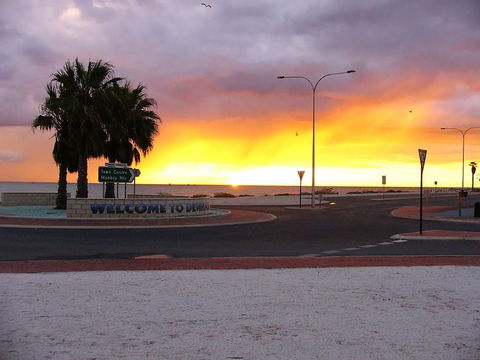 Wildsights Beach Units - Bed n Breakfasts 0