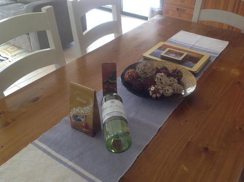 Breakaway Farmstay - Australia Shopping 2
