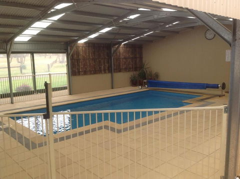 Breakaway Farmstay - Australia Shopping 6