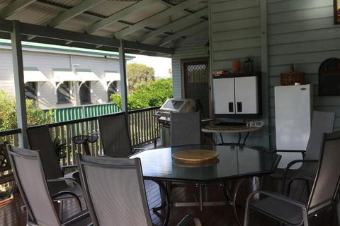 Pitstop Lodge Guesthouse B & B - Accommodation Australia 5