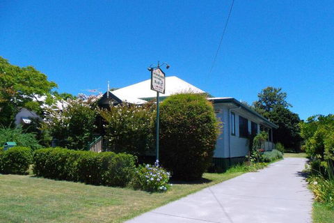Pitstop Lodge Guesthouse B & B - Accommodation Australia 3