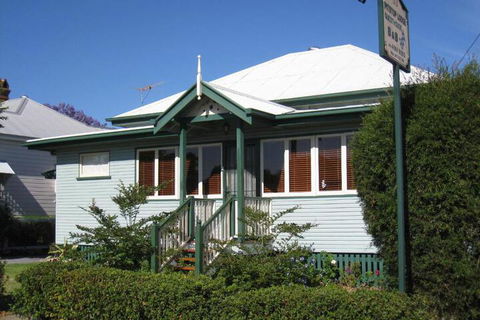 Pitstop Lodge Guesthouse B & B - Accommodation Australia 2