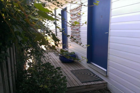Springtide Studio Apartments - Accommodation Australia 1