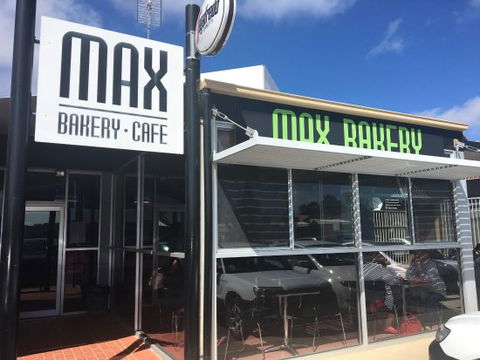 Max Bakery & Cafe - Accommodation Australia 0