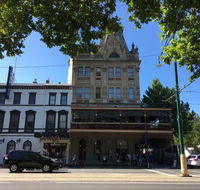 Shamrock Hotel - Accommodation Australia