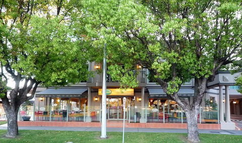 The Parklake Cafe-Bar-Restaurant - Accommodation Australia 0