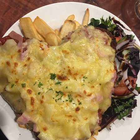Halls Gap Tavern - Accommodation Australia 0