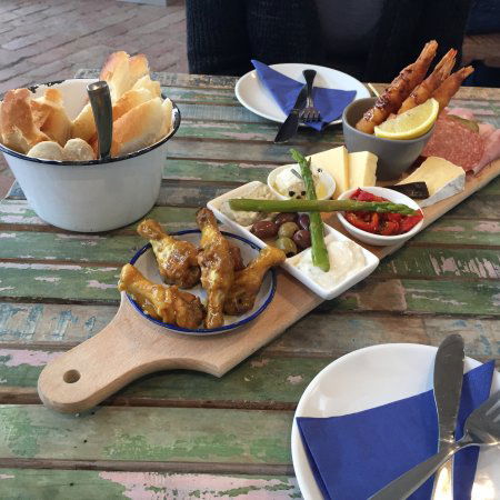 Leura Park Estate Cellar Door - Local Tourism 0