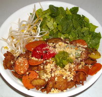 Duy Lianh Vegetarian Restaurant - Bed n Breakfasts