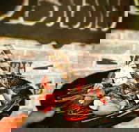 Oliver Brown - Accommodation Australia