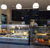 Deeb's Deli - Bed n Breakfasts