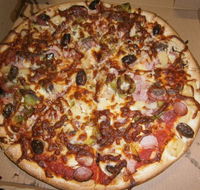 Quinny's Pizza  Pasta - Local Tourism