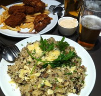 The Imperial Bistro - Bed n Breakfasts