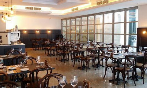 Frogs Restaurant And Catering - Accommodation Australia 7