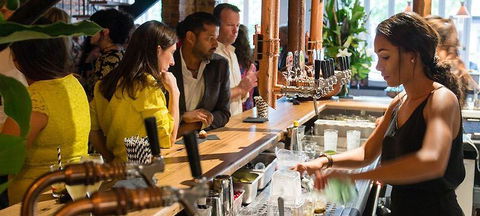 Victoria Hotel Bistro - Accommodation Australia 1