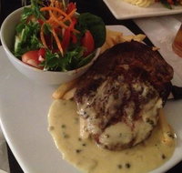 Bowning Hotel Dining Room - Local Tourism