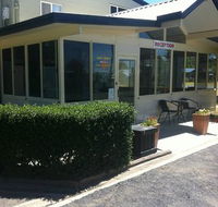 Poplar Caravan Park  Harry's Snack Shack - Accommodation Australia