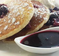 Tasty Treats  Back Beach - Bed n Breakfasts