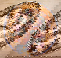 Pizza Artigiana - Local Tourism