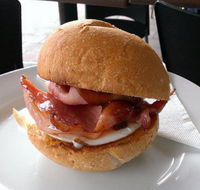 Bread  Butter - Accommodation Australia