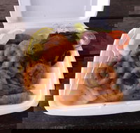 Dj's Fish 'N' Chips - Accommodation Australia