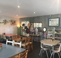 Freckles Coffee Spot - Bed n Breakfasts