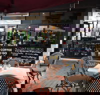 Raven and Rose Cafe - Local Tourism