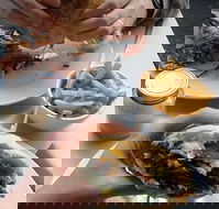 Two Hands - Accommodation Australia