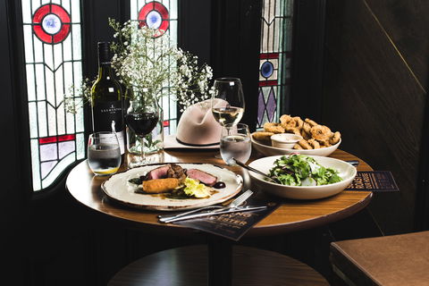 Earl Of Leicester Hotel - Accommodation Australia 2