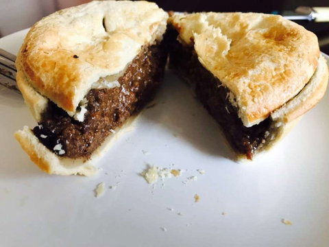 Keith's Pies - Accommodation Australia 0