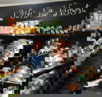 Cafe La Hoot - Local Tourism