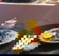 Cafe Sur L'Avenue - Local Tourism