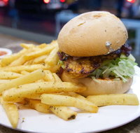 Smokey Chooks - Accommodation Australia