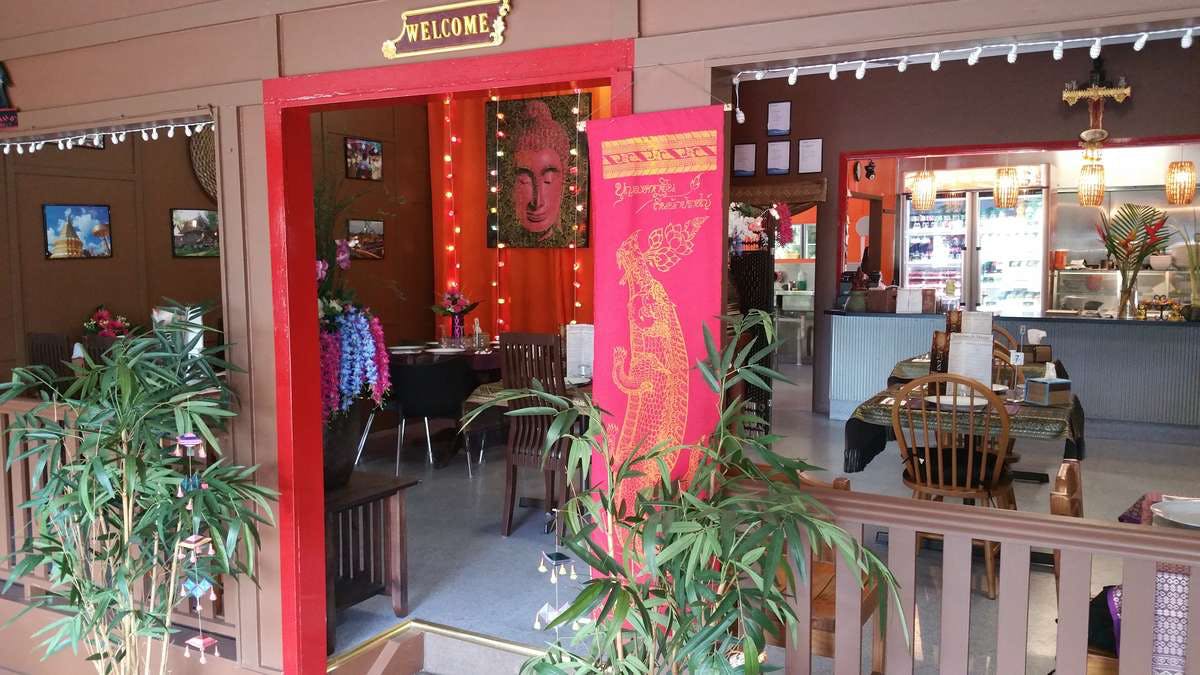 Bungalow QLD Australia Shopping