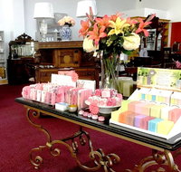 Nanna's Antiques and Cafe - Accommodation Australia