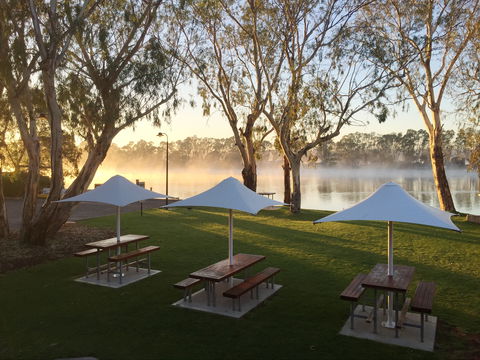 Pretoria Hotel - Australia Shopping 2