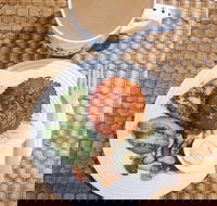 AA Cake Shop - Bed n Breakfasts