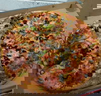 Basso Pizza - Accommodation Australia