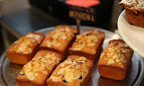 The Lansdowne Crescent Cafe - Local Tourism 7