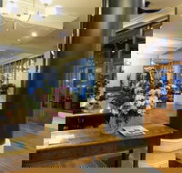 Lord Ashley Bar - Bed n Breakfasts