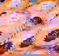 IKU Sushi Bar - Bed n Breakfasts