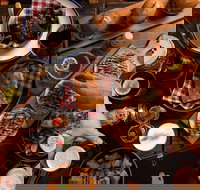 White Oaks Saloon Bar and Dining - Accommodation Australia