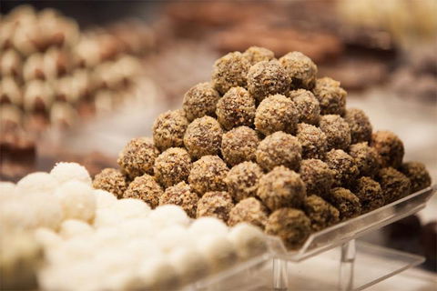 Mayfield Chocolates - Spring Hill - Accommodation Australia 0