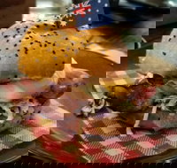 Bellyfish Cafe - Bed n Breakfasts