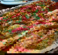 Four Hands Pizza - Bed n Breakfasts