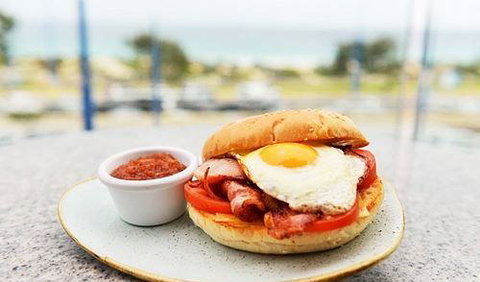 Scarborough Beach Bar - Local Tourism 13