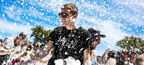 Scarborough Beach Bar - Local Tourism 3